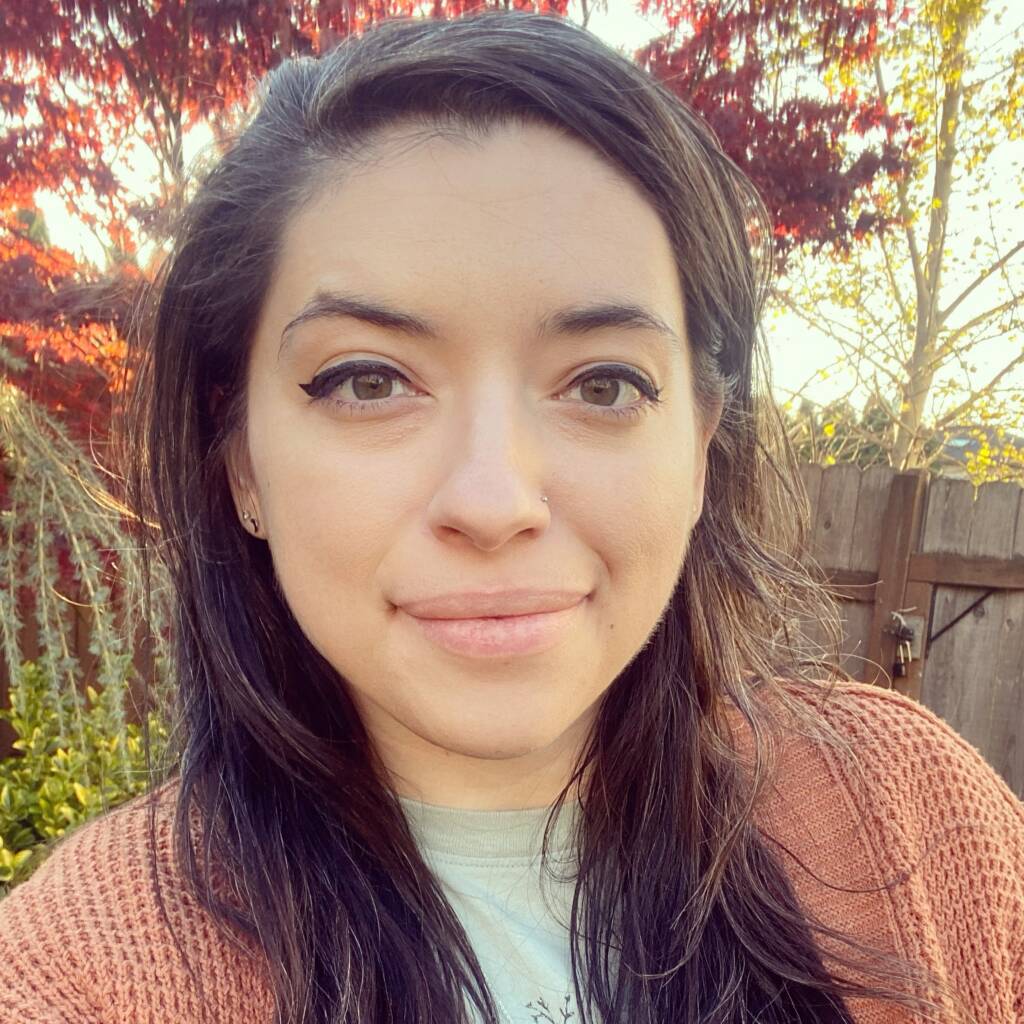 Isabella Oakes Headshot