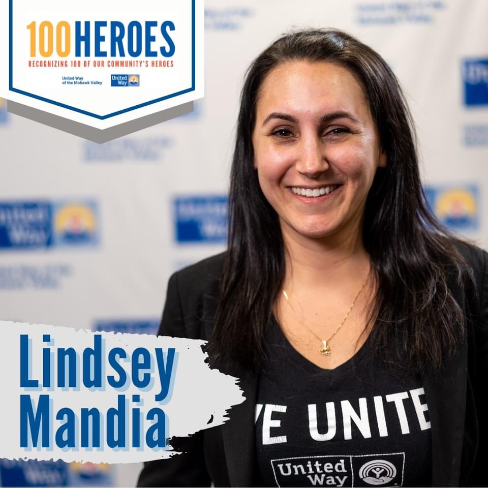 Headshot of Lindsey Mandia