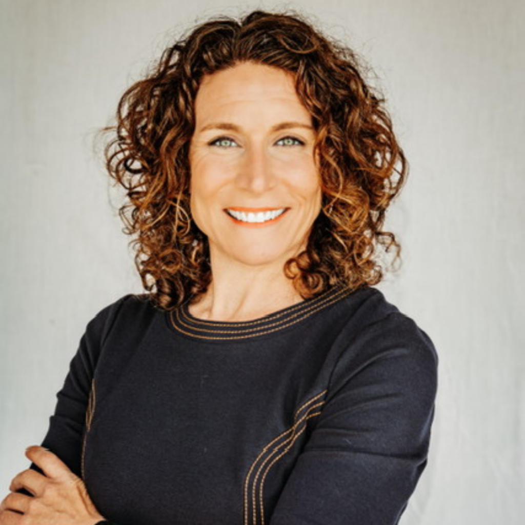 Polly King Headshot